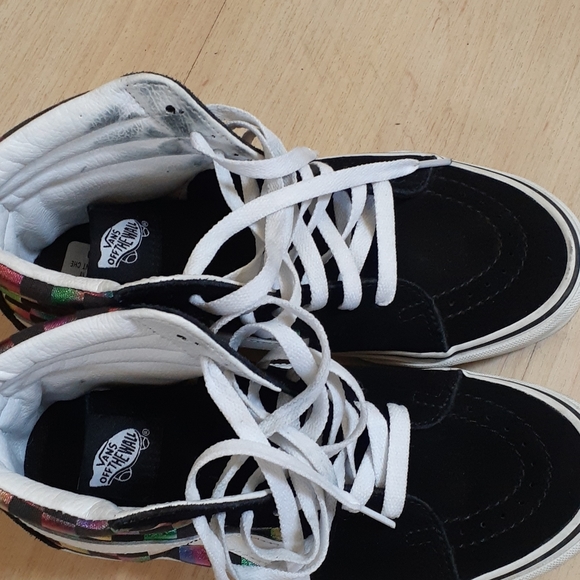 Vans - Picture 6 of 7